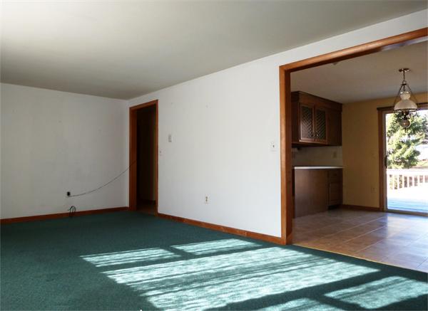 54 Pebble Path Lane West Springfield, MA 01089 - Photo 6 of 24 Gallery Image 6