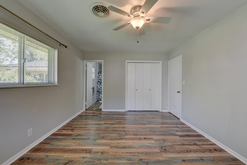 302 Frederick Road Fredericksburg, TX 78624 - Photo 34 of 51