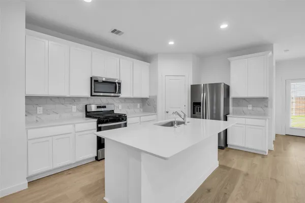 $2,350 | 30723 Skye Villa Lane, Fulshear, TX 77494