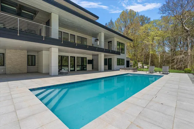 $4,750,000 | 329 North Lakeshore Drive, Holland, MI 49424