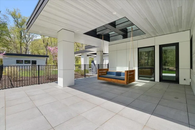 $4,750,000 | 329 North Lakeshore Drive, Holland, MI 49424