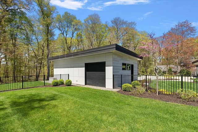 $4,750,000 | 329 North Lakeshore Drive, Holland, MI 49424