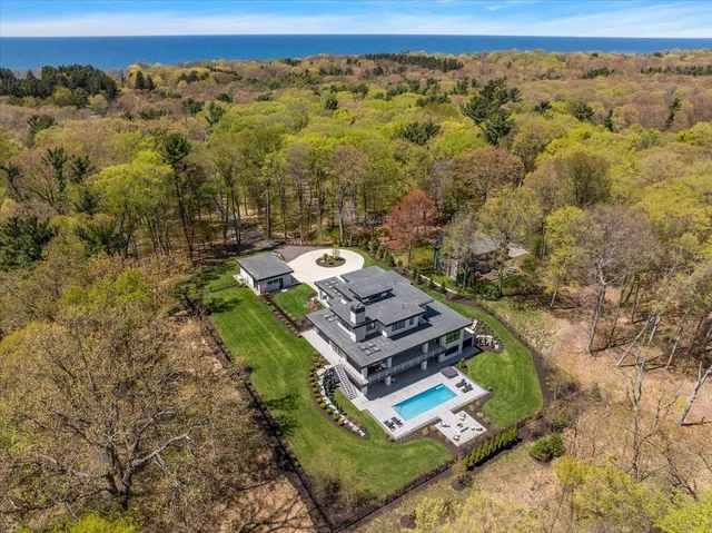 $4,750,000 | 329 North Lakeshore Drive, Holland, MI 49424