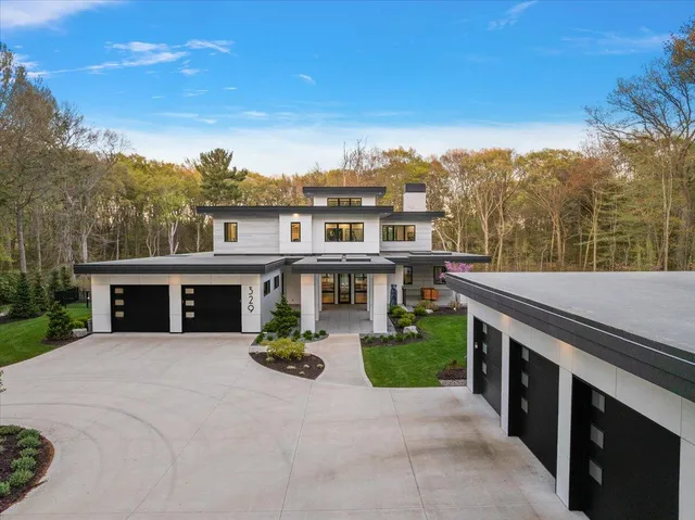 $4,750,000 | 329 North Lakeshore Drive, Holland, MI 49424