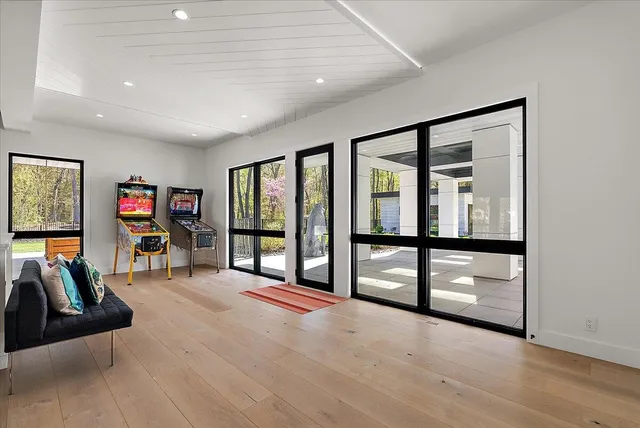 $4,750,000 | 329 North Lakeshore Drive, Holland, MI 49424