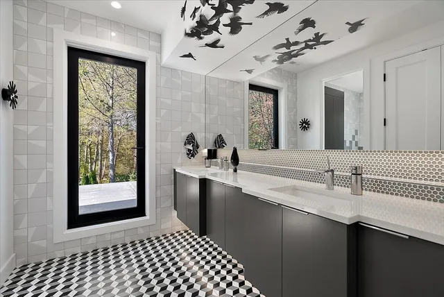 $4,750,000 | 329 North Lakeshore Drive, Holland, MI 49424