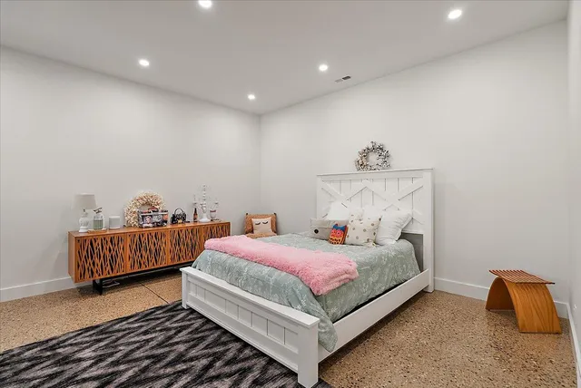 $4,750,000 | 329 North Lakeshore Drive, Holland, MI 49424