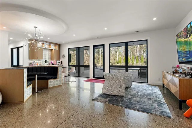 $4,750,000 | 329 North Lakeshore Drive, Holland, MI 49424