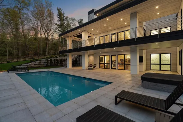 $4,750,000 | 329 North Lakeshore Drive, Holland, MI 49424