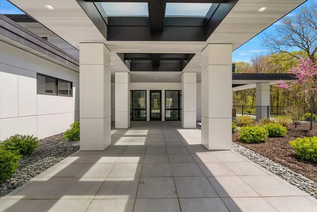 $4,750,000 | 329 North Lakeshore Drive, Holland, MI 49424