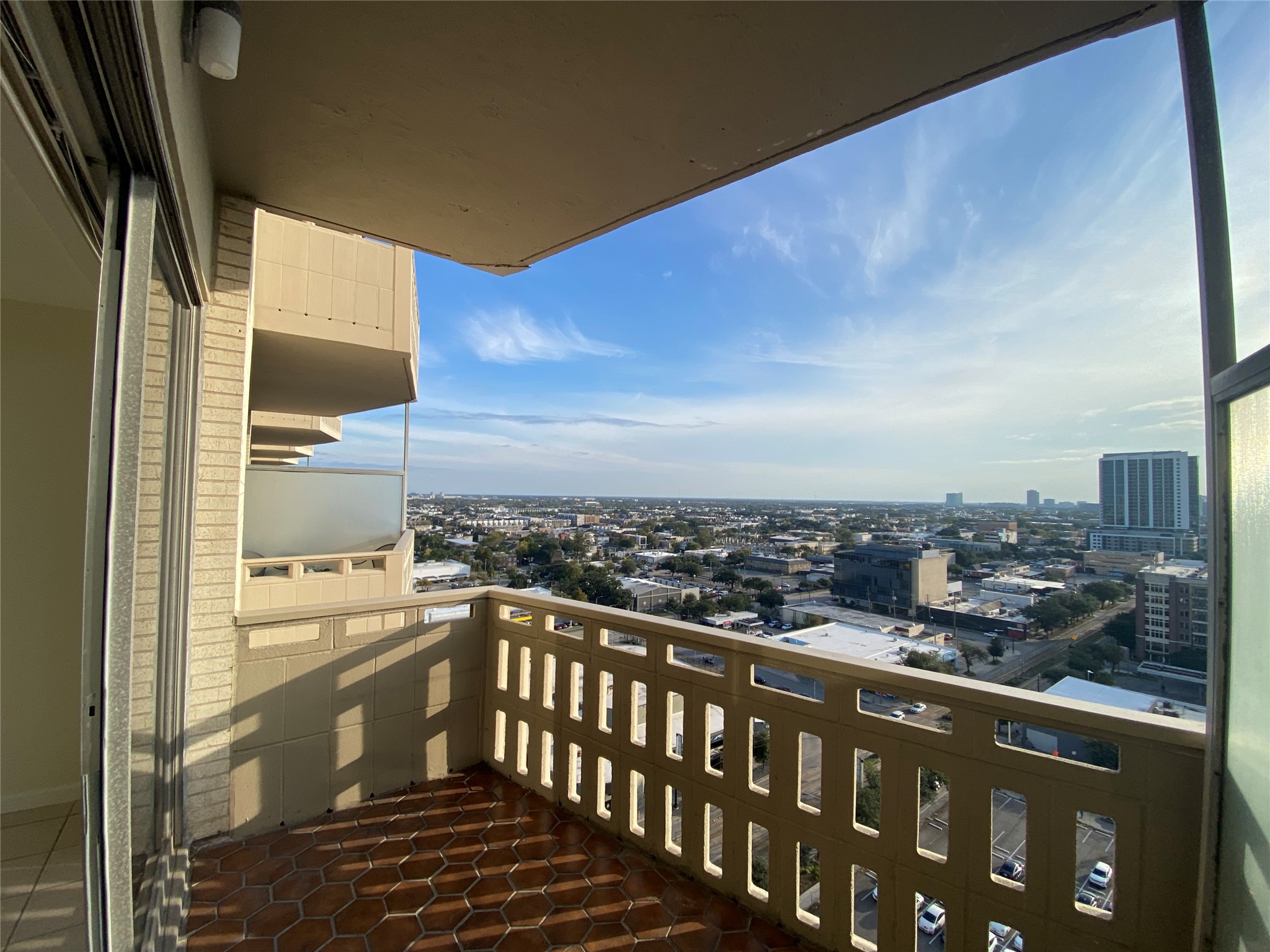 2016 Main Street, Unit 1612 Houston, TX 77002 - Photo 14 of 32 Balcony