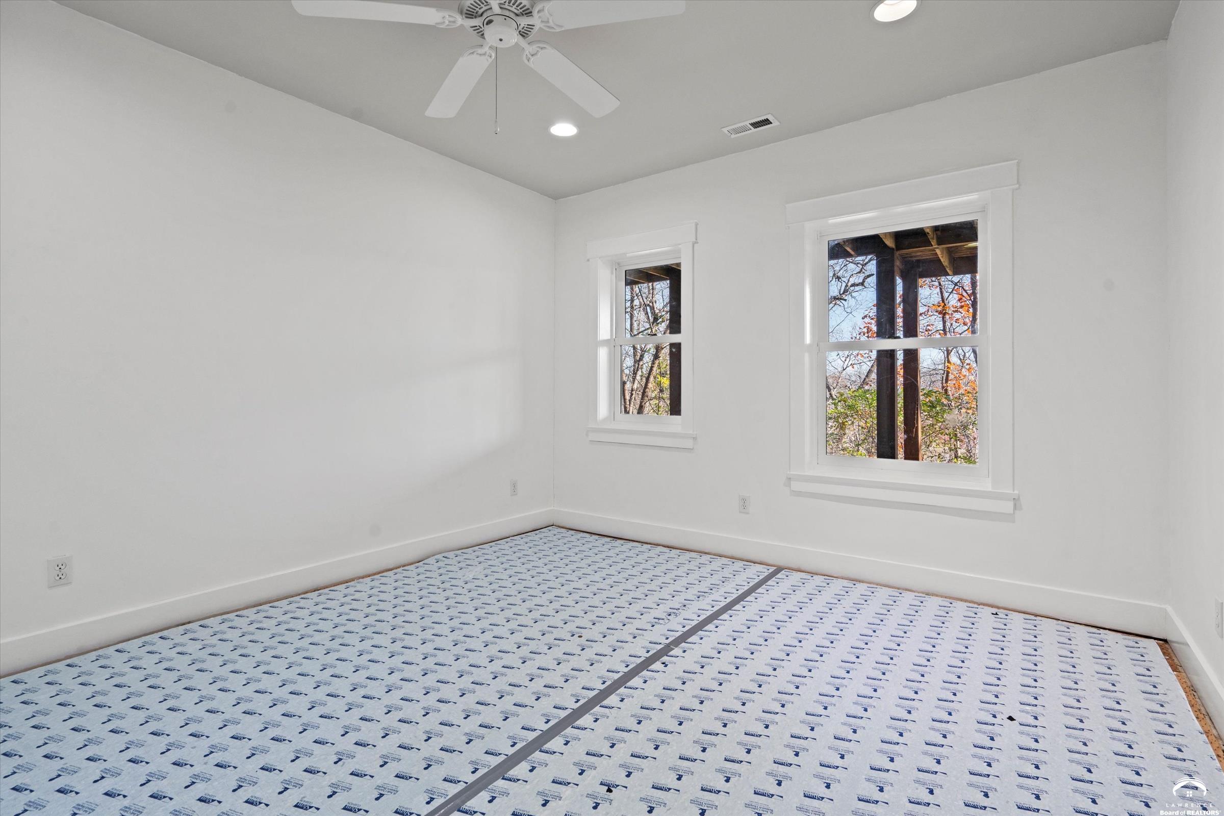 1173 North 1000th Road Lawrence, KS 66047 - Photo 38 of 60