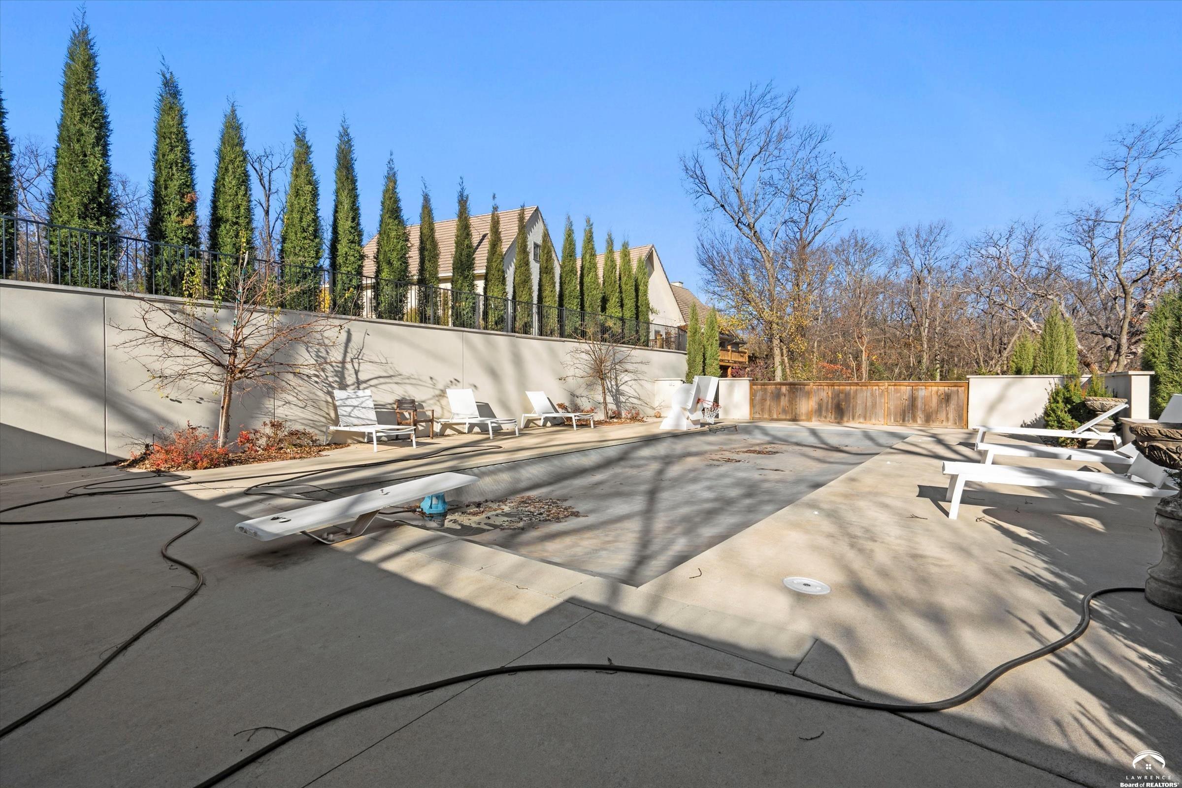 1173 North 1000th Road Lawrence, KS 66047 - Photo 52 of 60