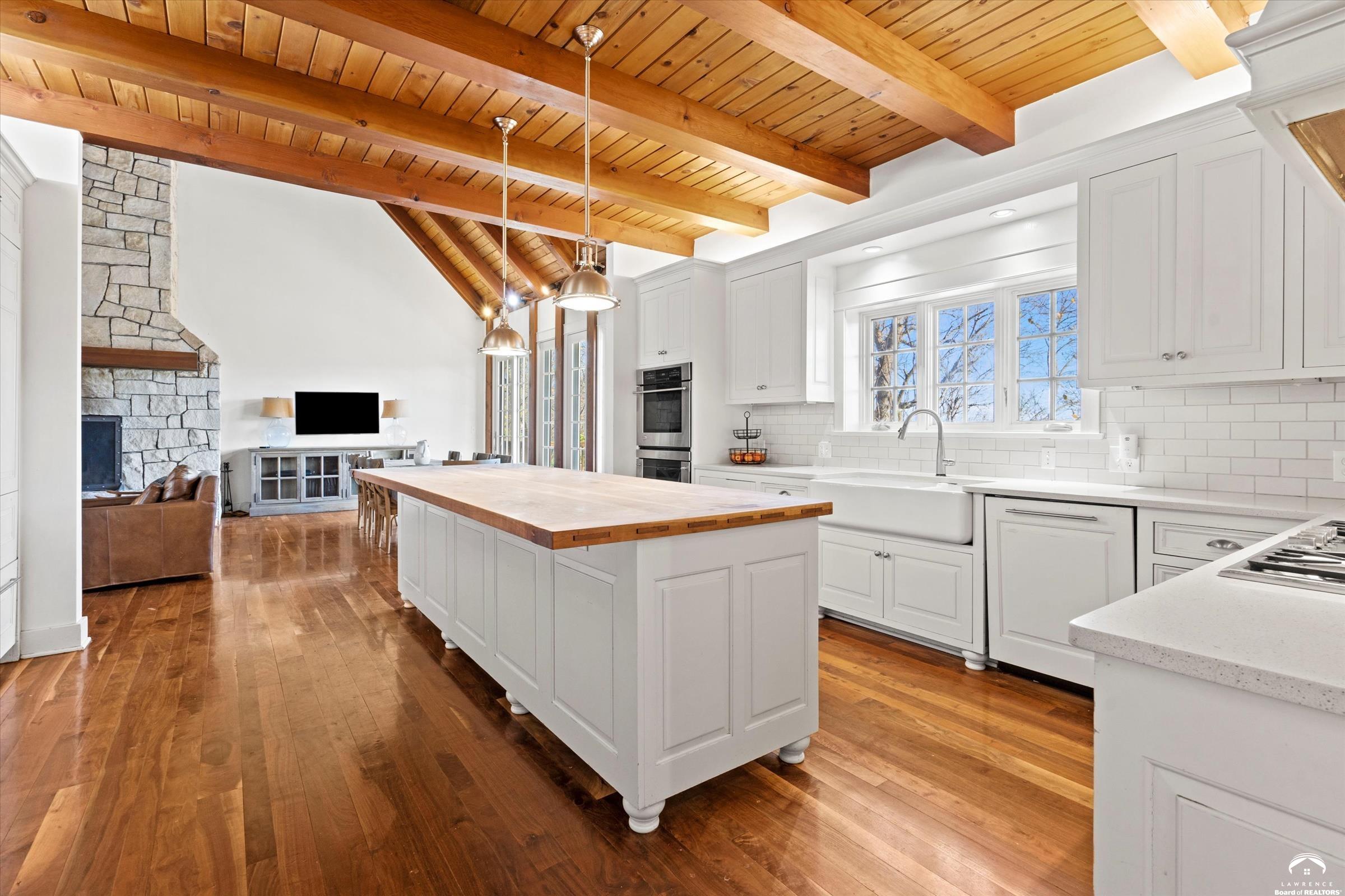 1173 North 1000th Road Lawrence, KS 66047 - Photo 9 of 60