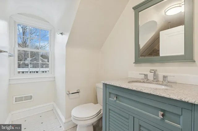 $4,750 | 62 West Lodges Lane, Bala Cynwyd, PA 19004