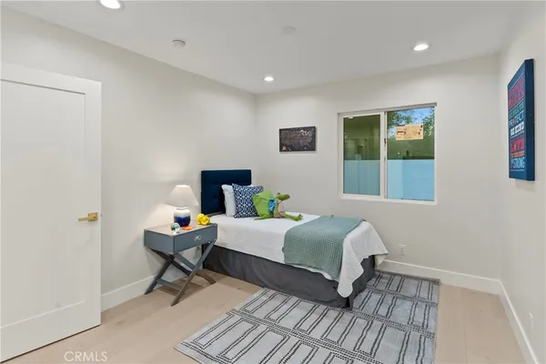 $2,825,000 | 16915 Dormie Place, Encino, CA 91436