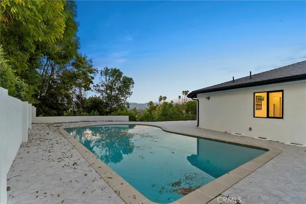 $2,825,000 | 16915 Dormie Place, Encino, CA 91436