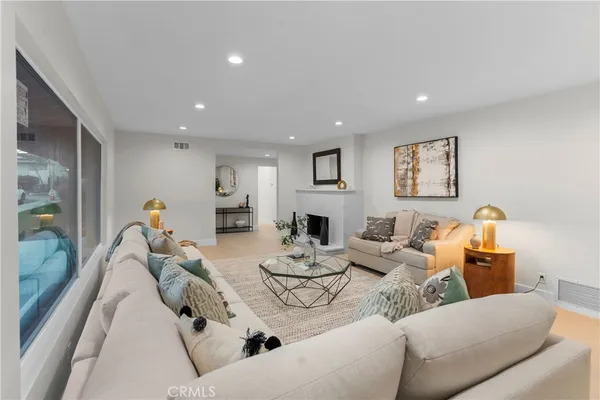 $2,825,000 | 16915 Dormie Place, Encino, CA 91436