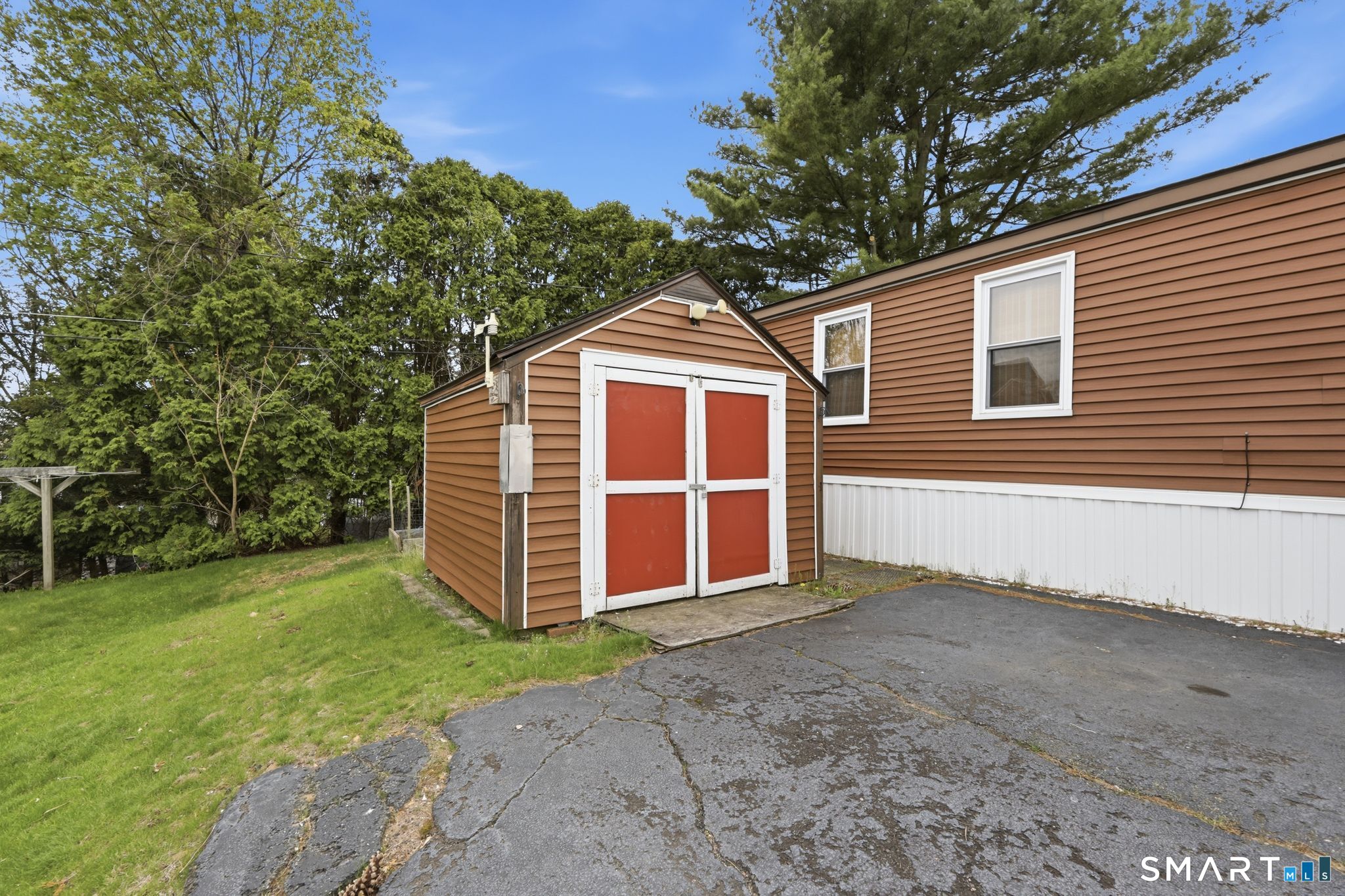 325 Kelly Road Vernon, CT 06066 - Photo 29 of 37