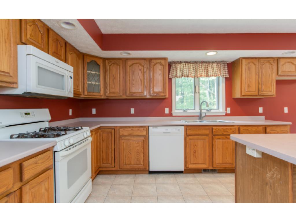 7 Aulson Road Salem, NH 03079 - Photo 6 of 35