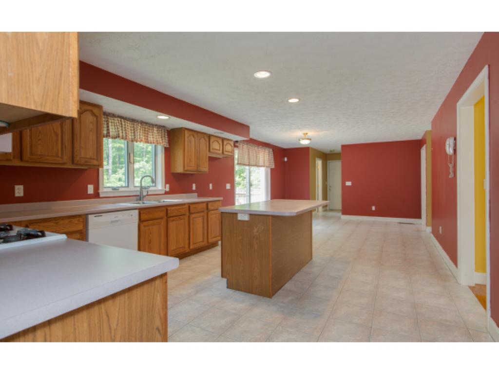 7 Aulson Road Salem, NH 03079 - Photo 8 of 35