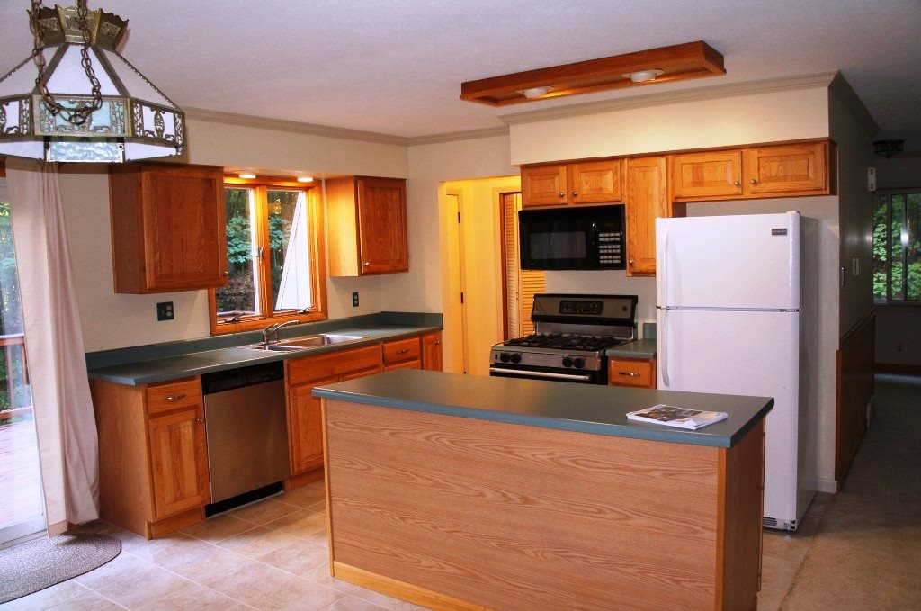 4015 Cedar Run Road Traverse City, MI 49684 - Photo 9 of 49 1804657-8.JPG