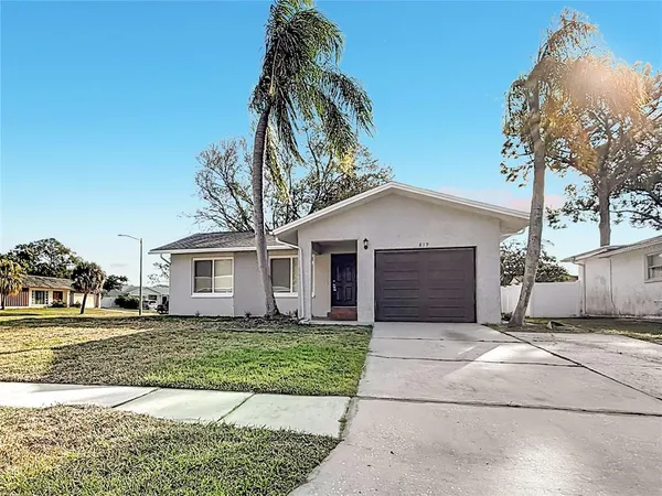 $360,000 | 819 Helmsman Way, Palm Harbor, FL 34685