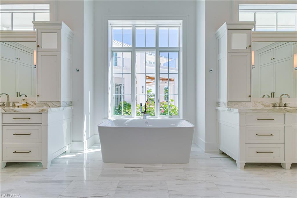 2380 Kingfish Road Naples, FL 34102 - Photo 9 of 35 Gallery Image 9