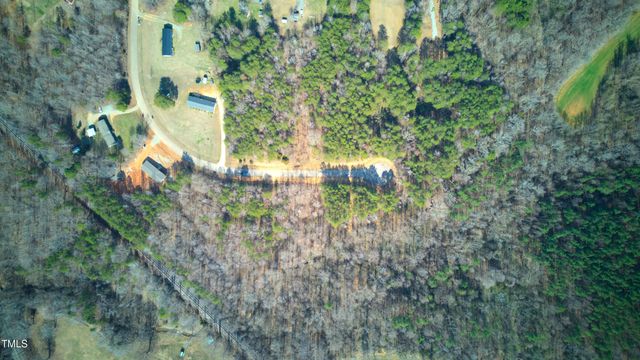 a view of a yard of a house