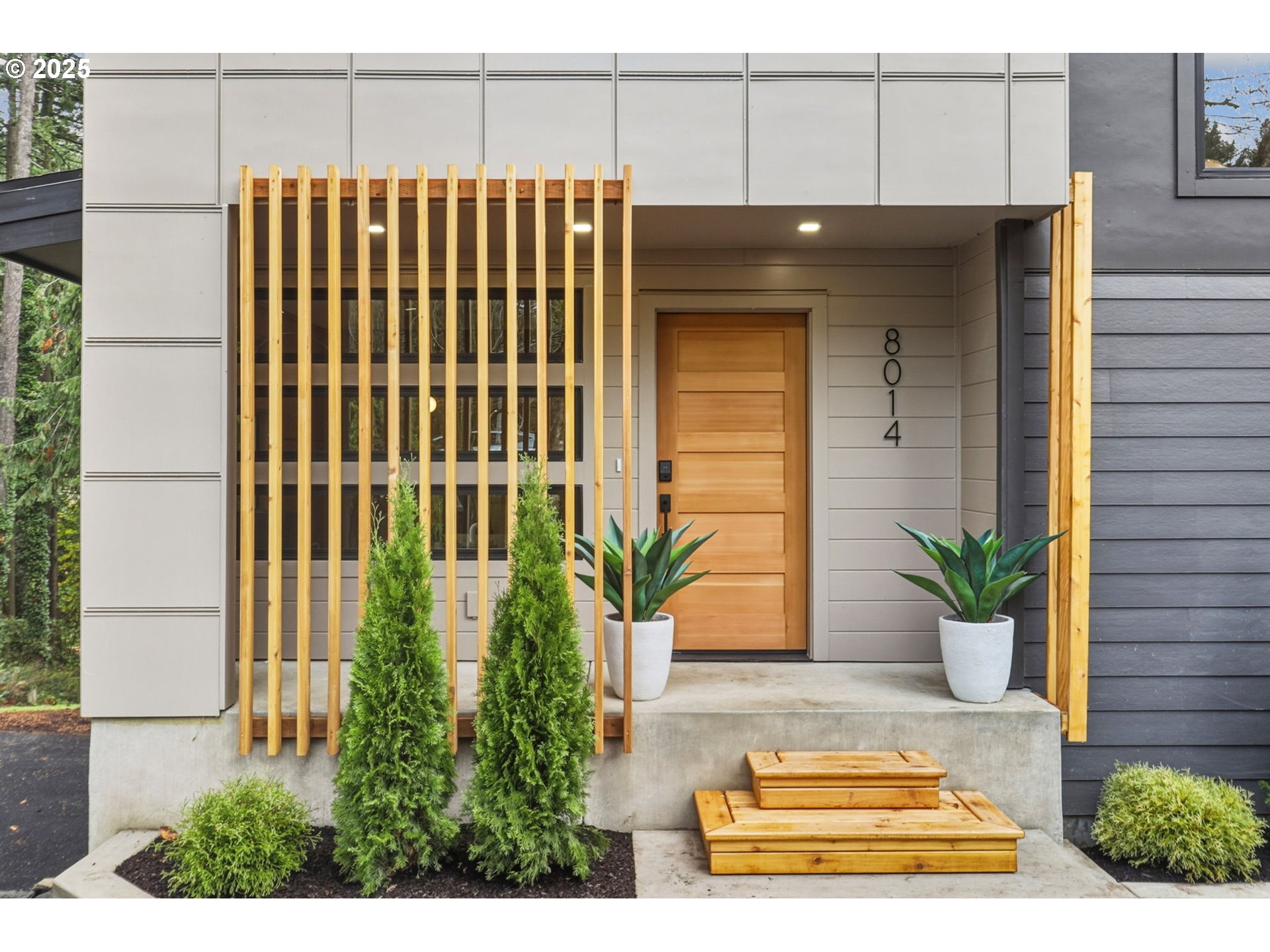 8014 Southwest 54th Avenue Portland, OR 97219 - Photo 3 of 44