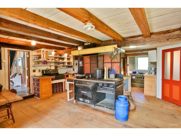 552 Garey Road Thetford, VT 05045 - Photo 2 of 30