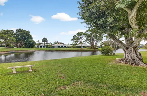 $1,049,000 | 13 Acacia Villas, Boynton Beach, FL 33436