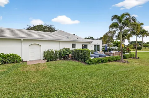 $1,049,000 | 13 Acacia Villas, Boynton Beach, FL 33436