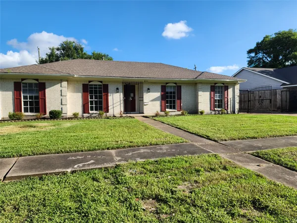 $2,500 | 8531 Hiawatha Drive, Houston, TX 77036
