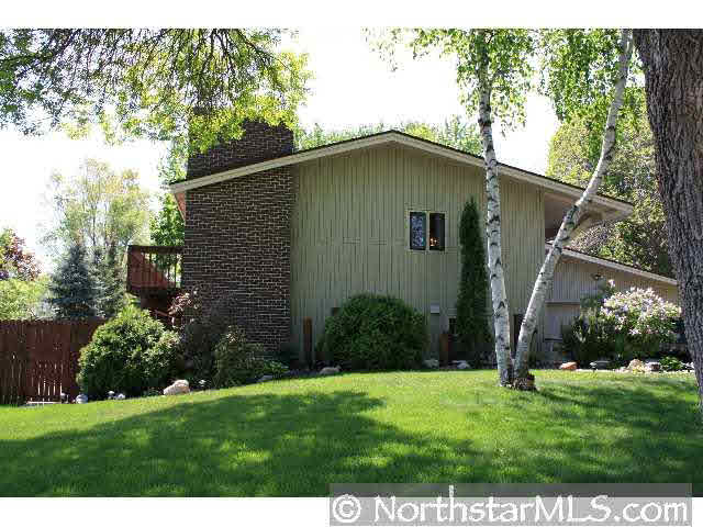 2901 West 97th Street Bloomington, MN 55431 - Photo 1 of 8