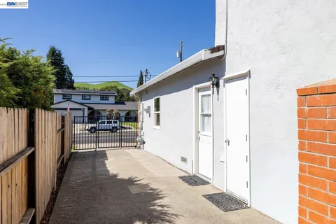 $1,399,000 | 8107 Peppertree Road, Dublin, CA 94568