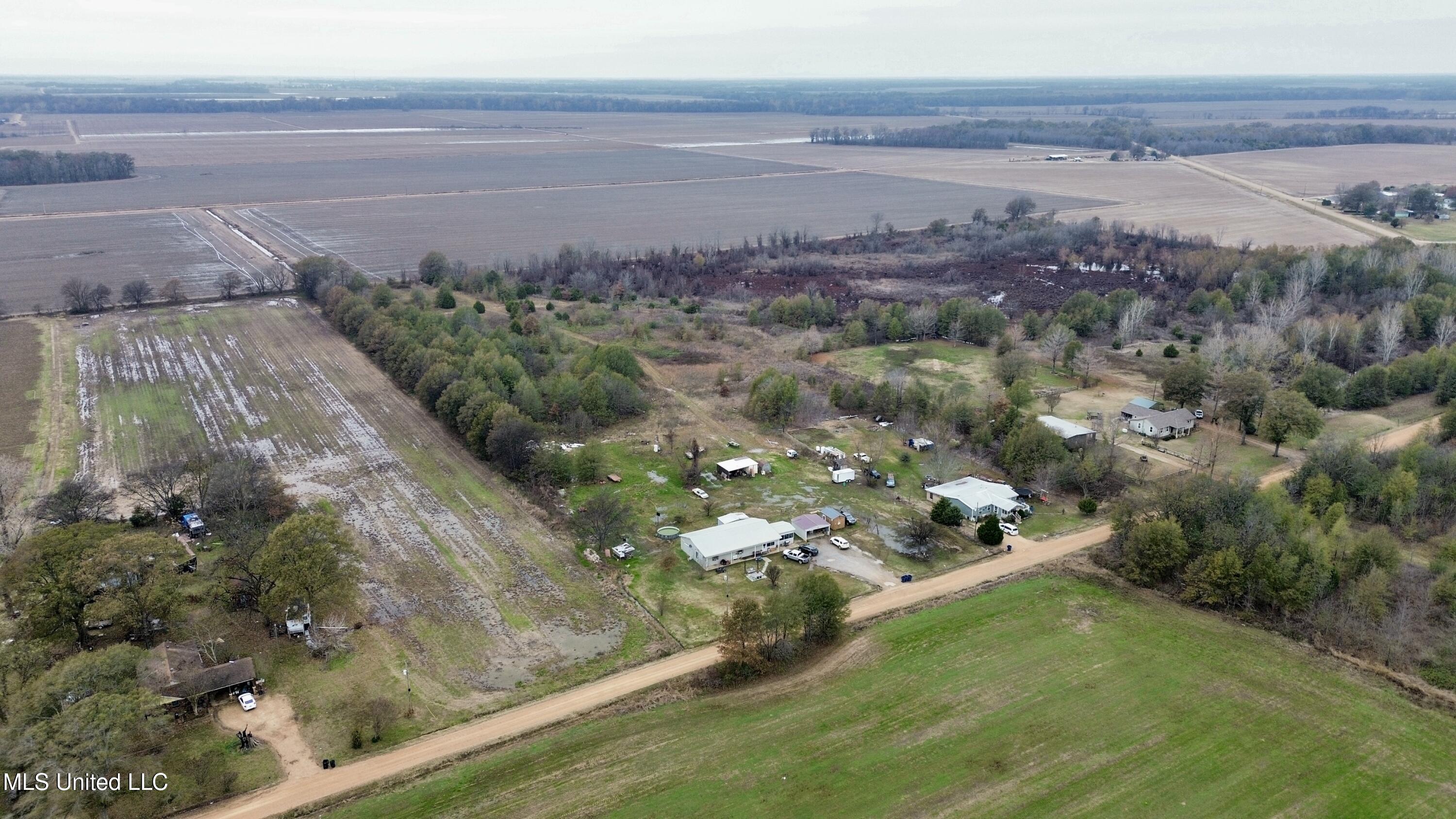Hannah Road Merigold, MS 38759 - Photo 9 of 12 dji_fly_20251201_063102_580_176481507658