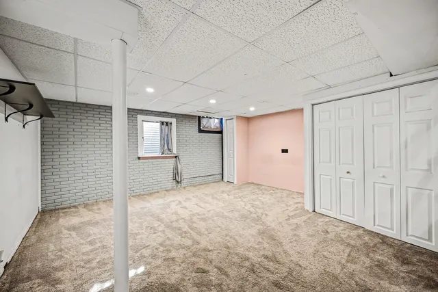 $339,000 | 1678 Groton Court, Unit 1678, Wheaton, IL 60189