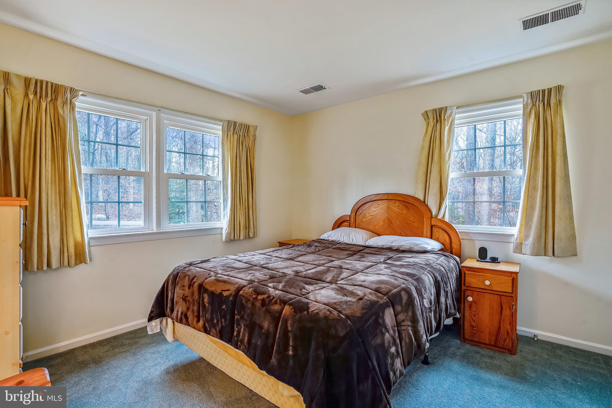 10412 Samaga Drive Oakton, VA 22124 - Photo 19 of 38 Bedroom 4