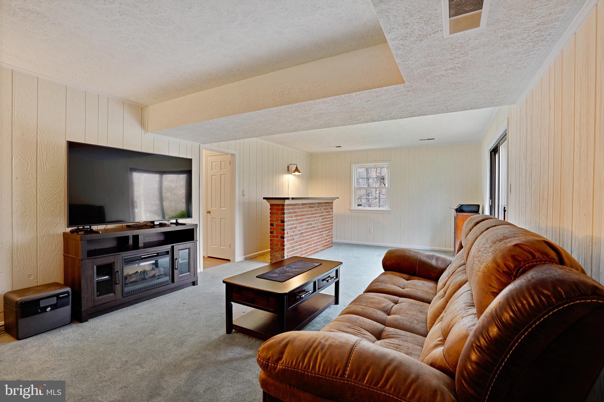 10412 Samaga Drive Oakton, VA 22124 - Photo 23 of 38 Recreation Room