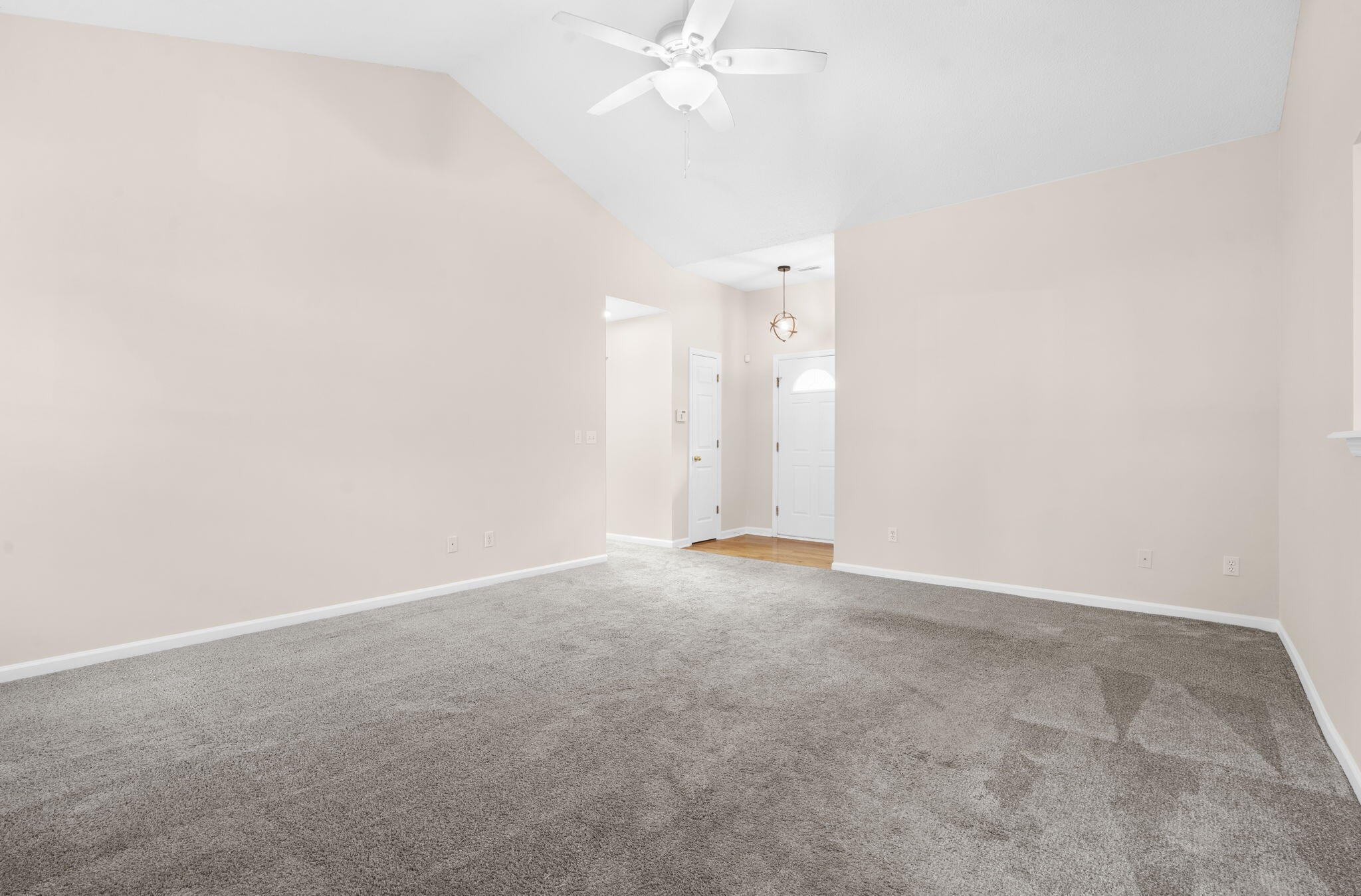 1311 Lantern Road Summerville, SC 29486 - Photo 12 of 30 3-web-or-mls-DSC09524