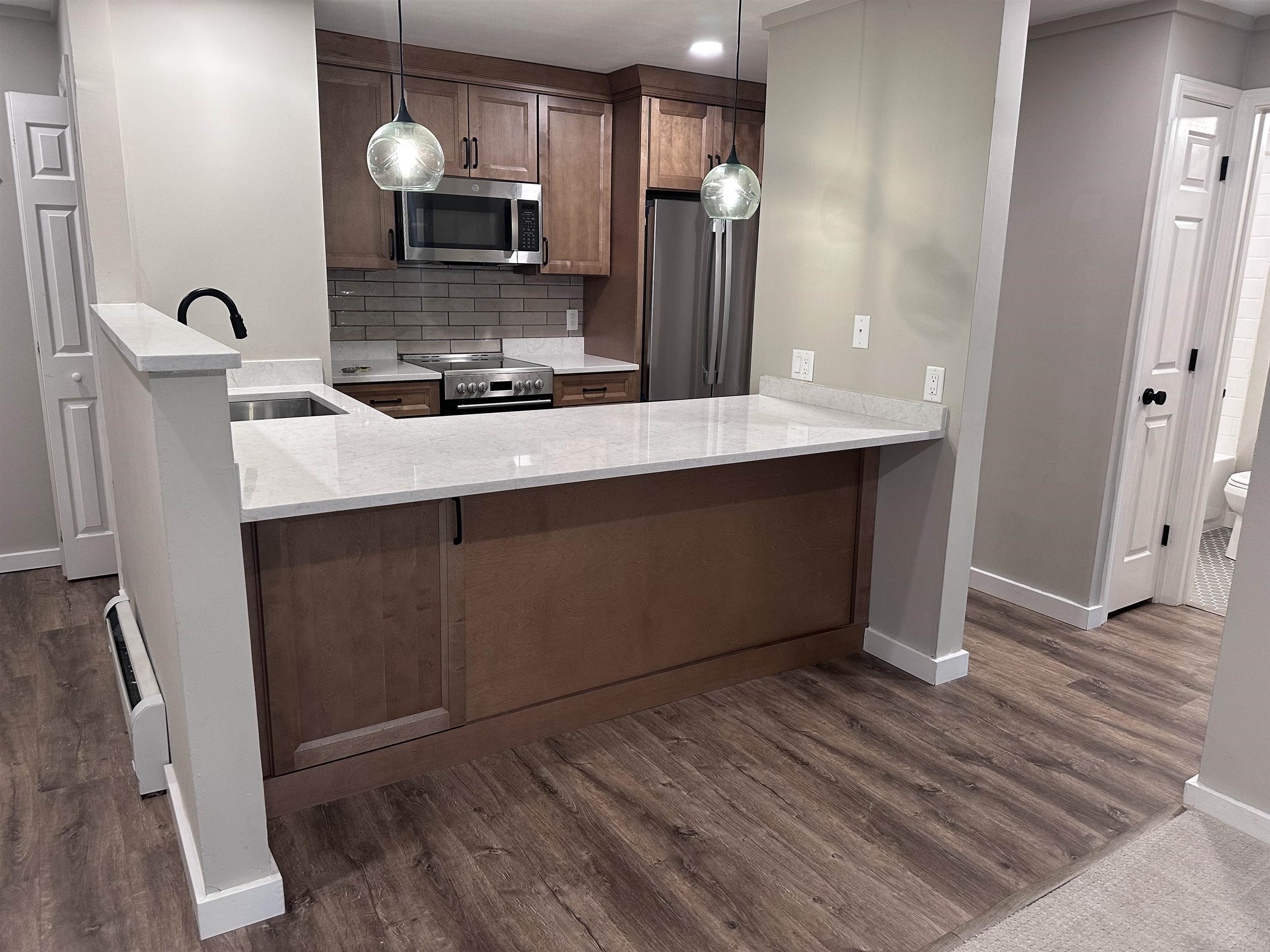 30 Wolf Road, Unit 612 Lebanon, NH 03766 - Photo 13 of 37