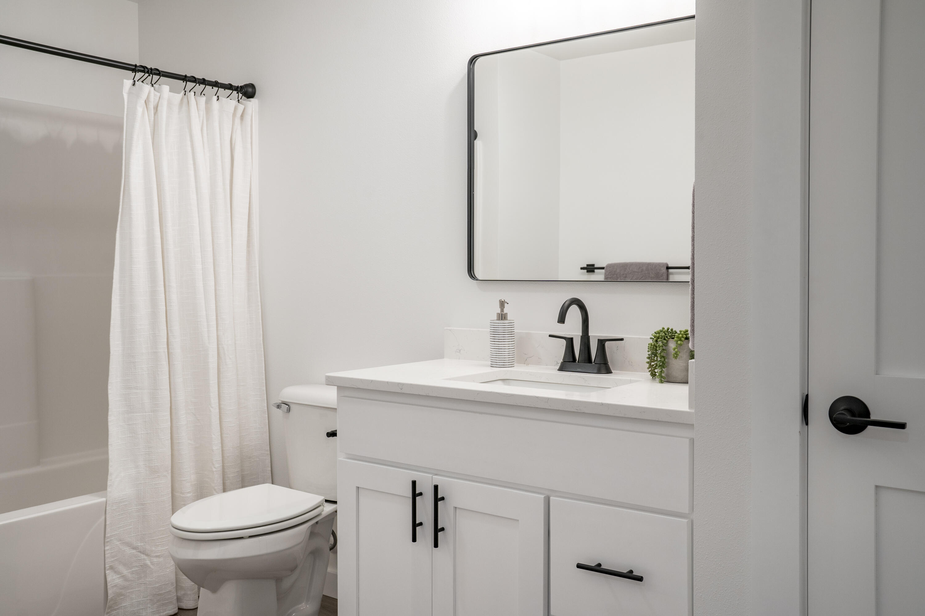 W4946 Battlestone Station Road, Unit 23 La Crosse, WI 54601 - Photo 25 of 30 Bathroom