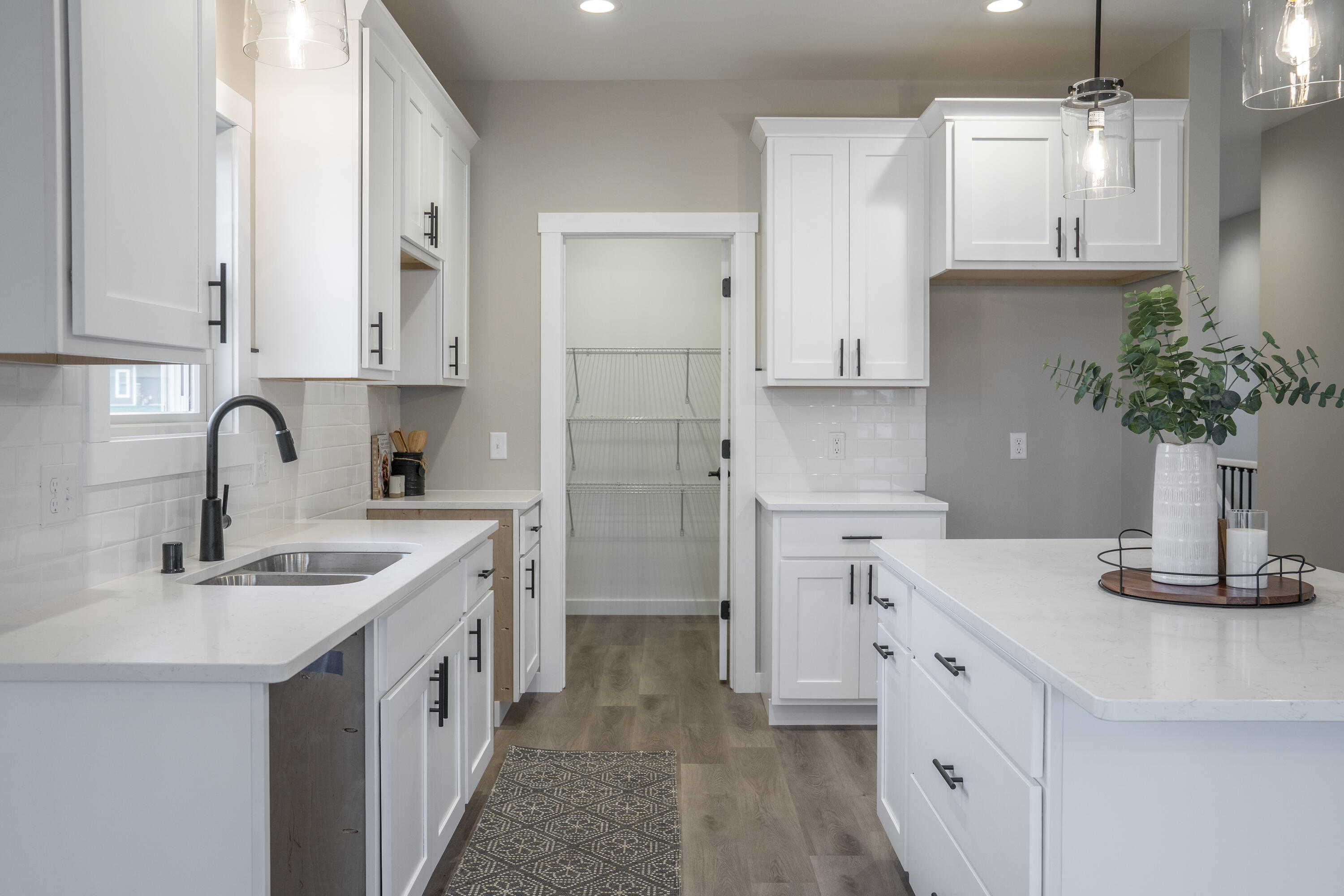 W4946 Battlestone Station Road, Unit 23 La Crosse, WI 54601 - Photo 9 of 30 Kitchen