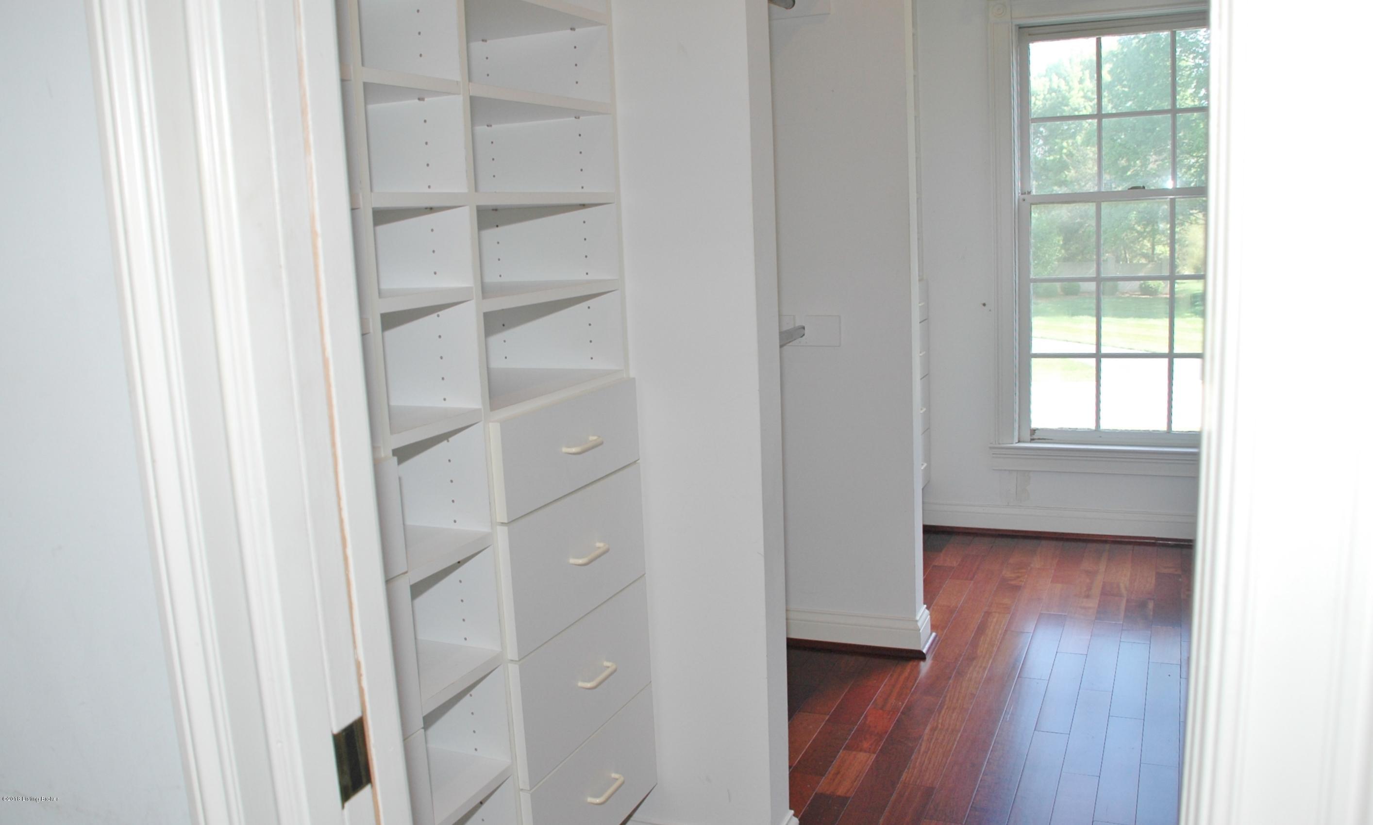 813 Rugby Place Louisville, KY 40222 - Photo 33 of 54 Walk-in closet for 2nd floor master bedroom