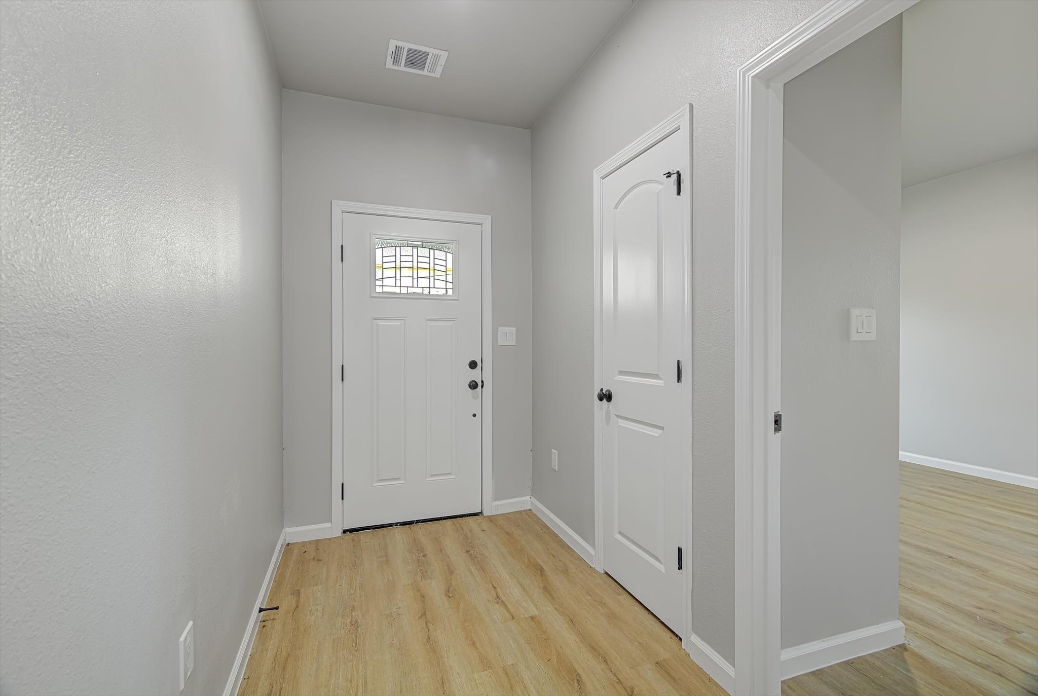 2355 Pecan Street Beaumont, TX 77701 - Photo 6 of 34 a view of an empty room