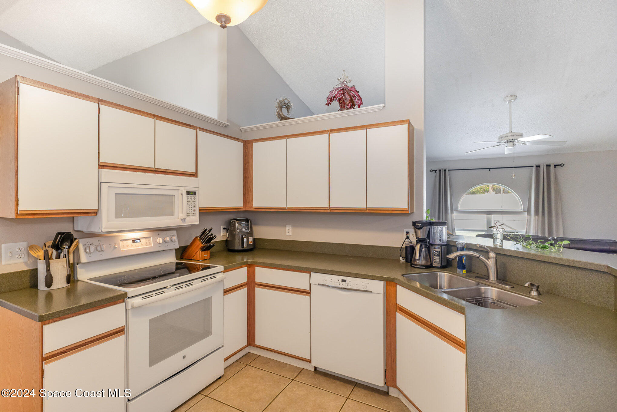 2029 Lansing Street Melbourne, FL 32935 - Photo 13 of 38 .