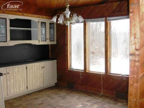 5833 Bullard Road Fenton, MI 48430 - Photo 5 of 14 20394079-4.JPG