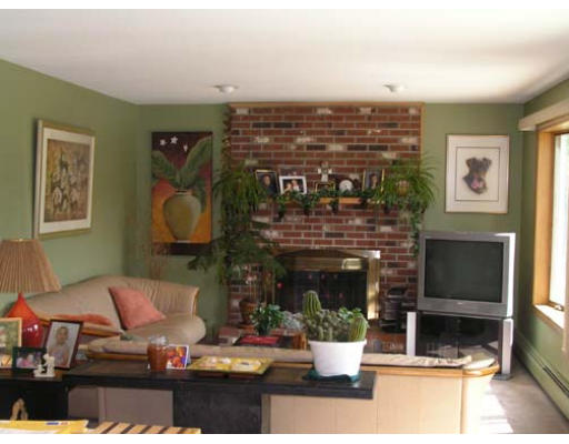 214 Pomeroy Meadow Road Southampton, MA 01073 - Photo 8 of 17 Gallery Image 8