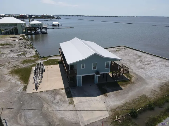 $685,000 | 167 Pete's Wharf Lane, Grand Isle, LA 70358